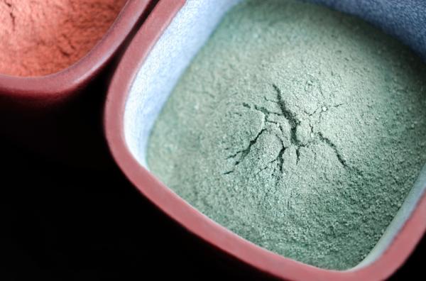 Mascarilla de arcilla verde para la cara: beneficios y cómo hacerla - Arcilla verde para la cara: propiedades y beneficios