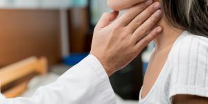 Glándulas salivales inflamadas: causas, síntomas y tratamiento