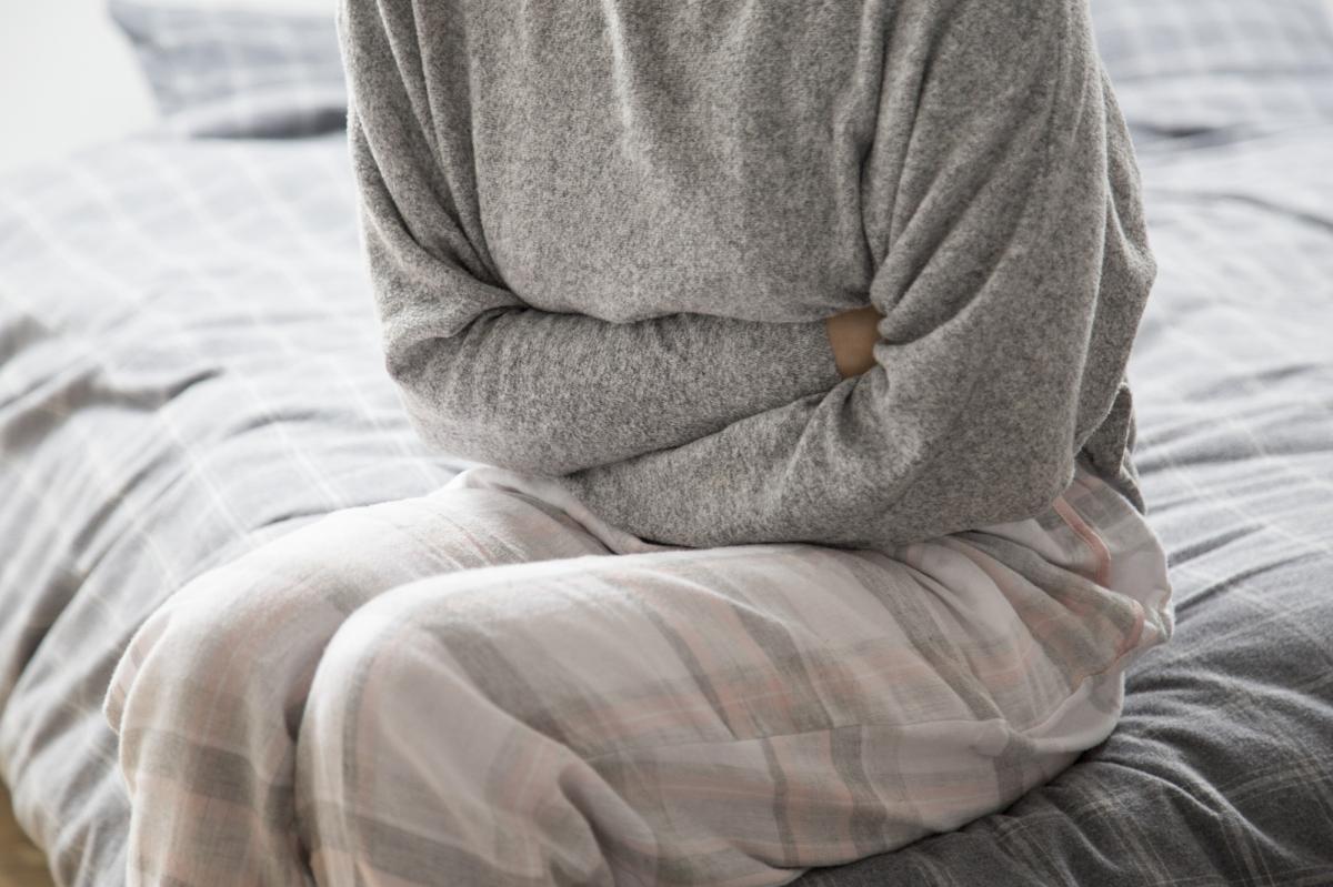 Dolor en el ano y bajo vientre: causas y tratamiento