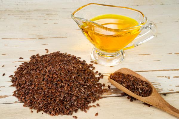 Remedios caseros para aliviar los ojos secos - Aceite de linaza para el ojo seco y otros alimentos