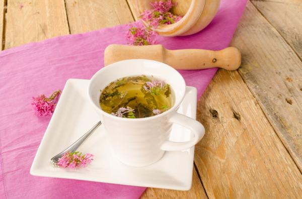Infusiones relajantes para dormir bien - Infusión de valeriana