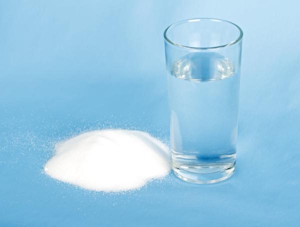 Remedios caseros para los hongos en la piel - Agua y sal de mar