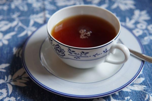 Las mejores infusiones naturales para bajar la tensión arterial y cuidar tu corazón - Té negro