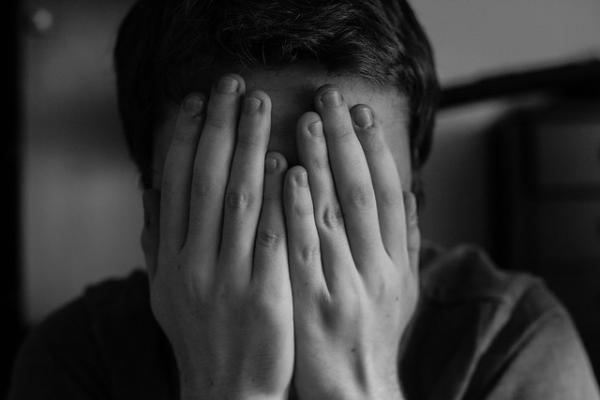Convulsiones psicógenas: causas y tratamiento - Diagnosticar estas convulsiones