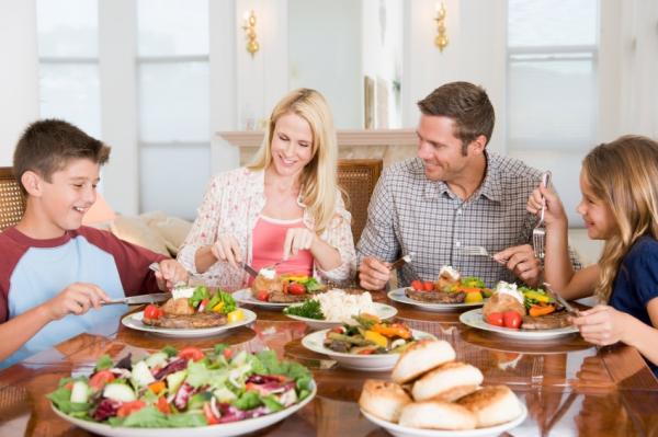 Alimentos que producen gases - Hábitos al comer que causan gases