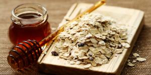 Cómo hacer una mascarilla de avena y miel para la cara