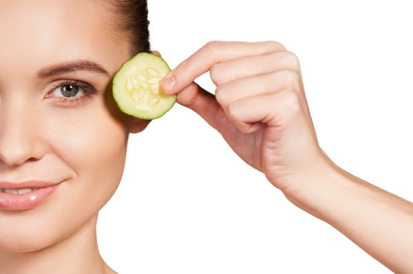 Cómo bajar la hinchazón de los ojos - Cómo bajar los ojos hinchados - 4 métodos efectivos