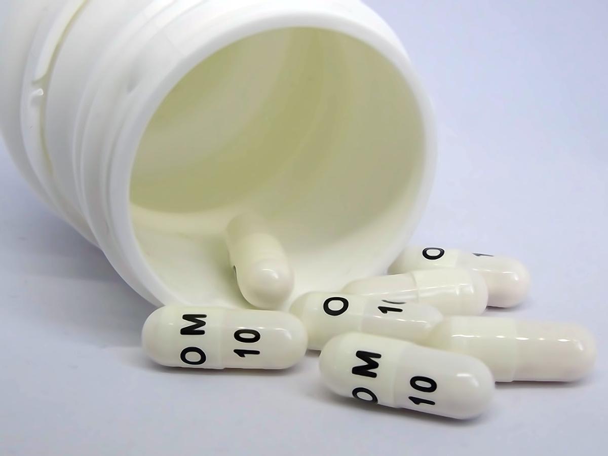 ¿Se puede tomar Omeprazol por la noche?