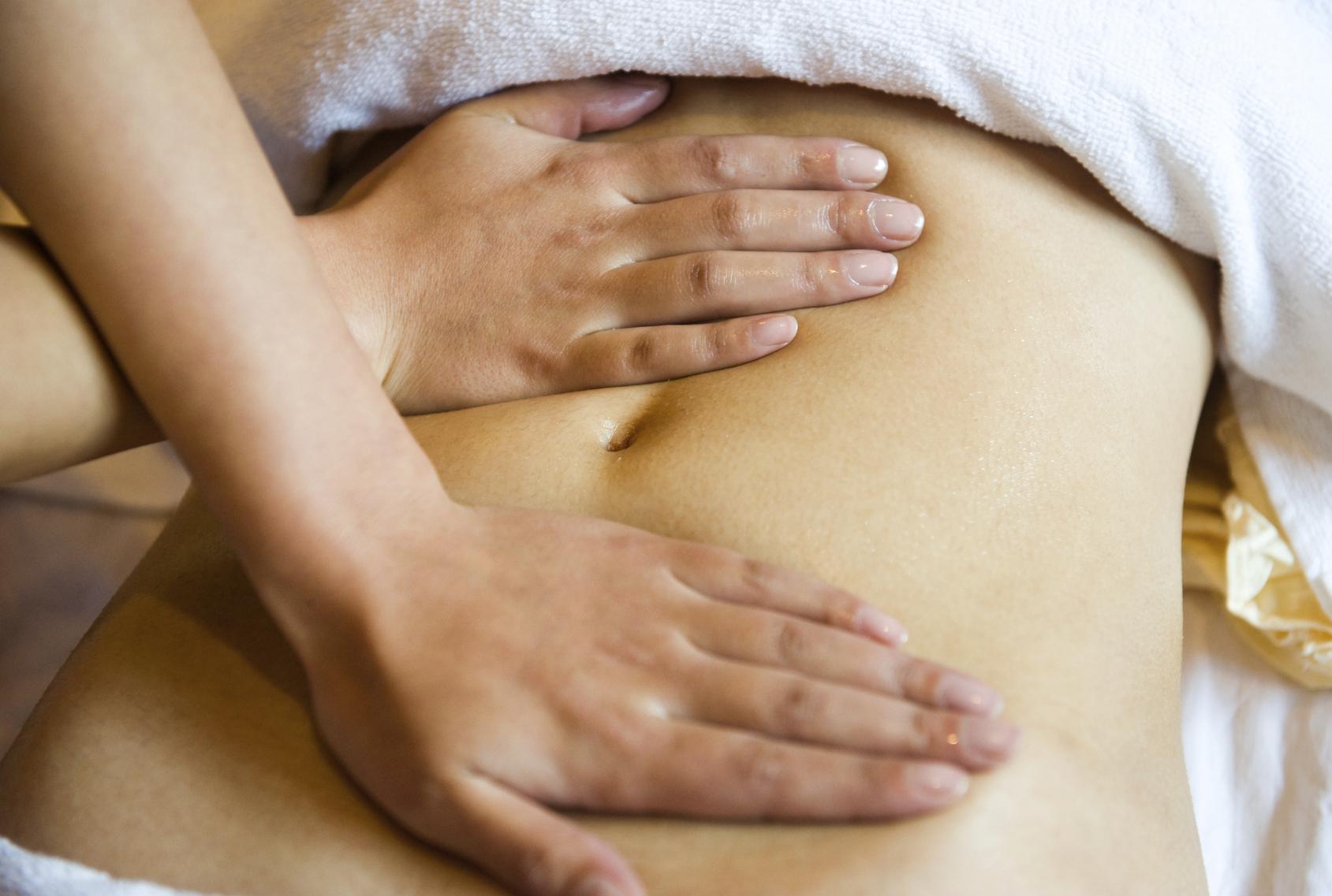 Masajes para eliminar la grasa abdominal