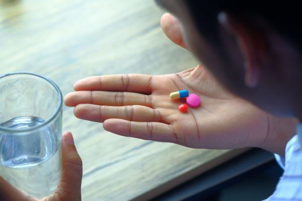 Azitromicina: para qué sirve, dosis y contraindicaciones - Cómo tomar la Azitromicina