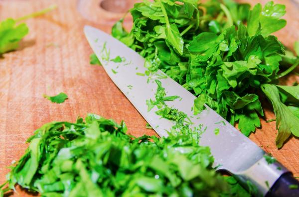Remedios caseros para el acné con ajo - Ajo y cilantro para los granos