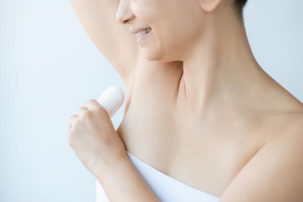¿Por qué mi sudor huele mal y antes no? - Consejos para eliminar o reducir el mal olor corporal