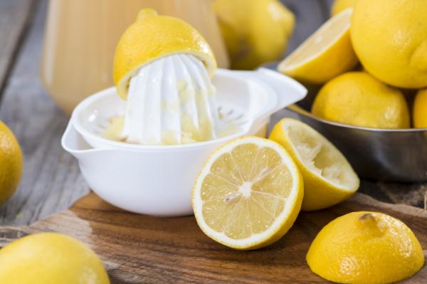 Remedios caseros para las picaduras de avispas - Zumo de limón