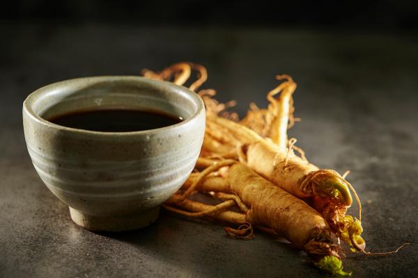 Infusiones prohibidas en el embarazo: descubre sus riesgos - Infusión de ginseng