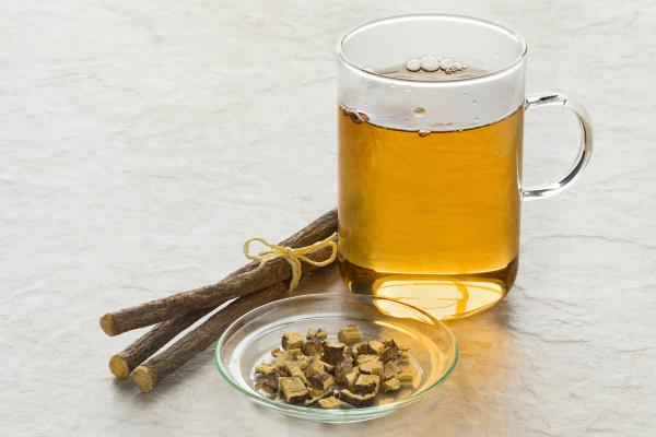 Infusiones prohibidas en el embarazo: descubre sus riesgos - Infusión de regaliz