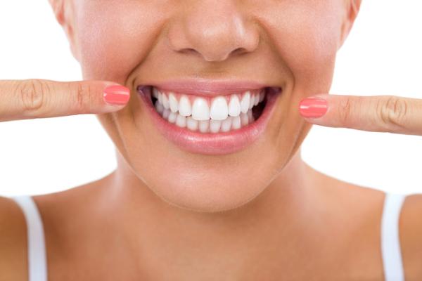 Vinagre de manzana para blanquear los dientes: cómo usarlo
