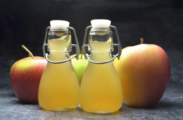Remedios caseros para el ardor de pies - Vinagre de manzana