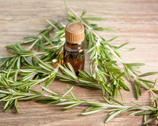 Calambres en las piernas: causas y remedios caseros - Aceites esenciales, antiinflamatorios naturales