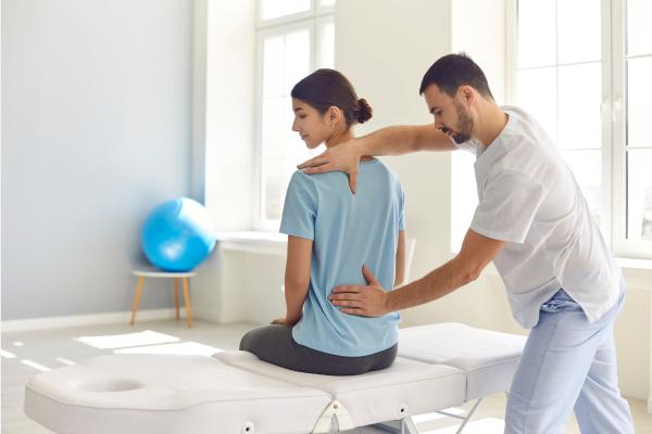 Dolor al sentarse en el coxis: causas y tratamiento - Tratamiento para el dolor en el coxis al sentarse