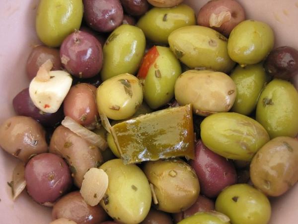 Alimentos que aumentan el apetito - Aceitunas, otro buen alimento