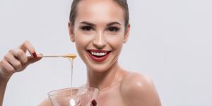 Mascarilla de miel para la cara: beneficios y tratamientos