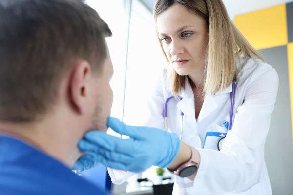 Ganglio submandibular inflamado: causas, síntomas y tratamiento - ¿Cuáles son los síntomas del ganglio submandibular inflamado?
