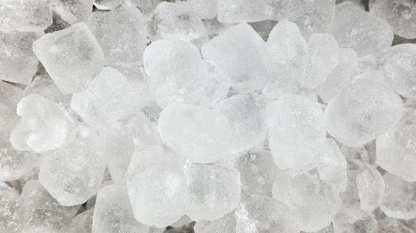 Remedios caseros para el dolor de cabeza - Bolsa con hielo