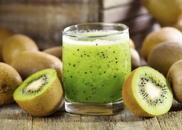 Jugos para combatir la gripe - Jugo de kiwi y fresa 