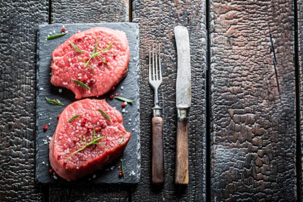 Alimentos prohibidos para la gota - Carne roja 