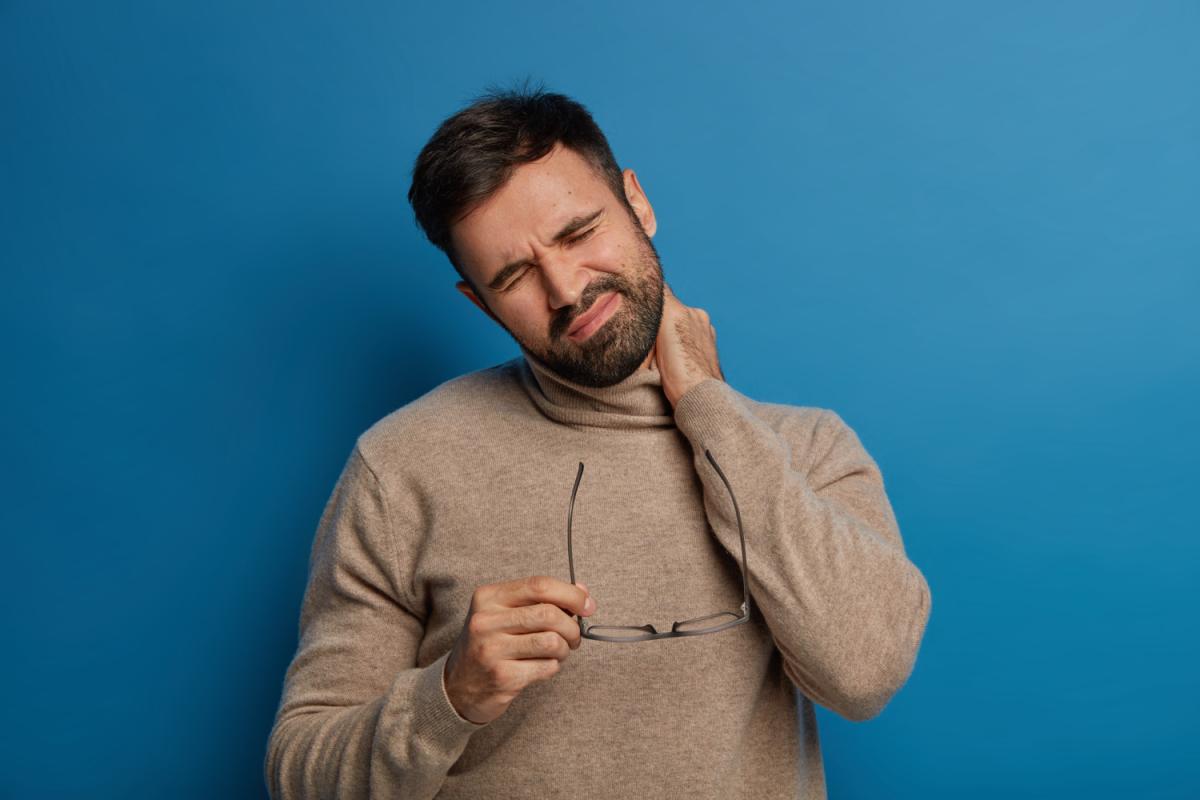 Dolor en el cuello en el lado izquierdo: causas y tratamiento
