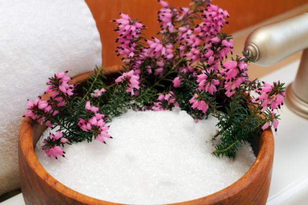 Remedios caseros para la psoriasis - Agua de mar o sales de Epsom