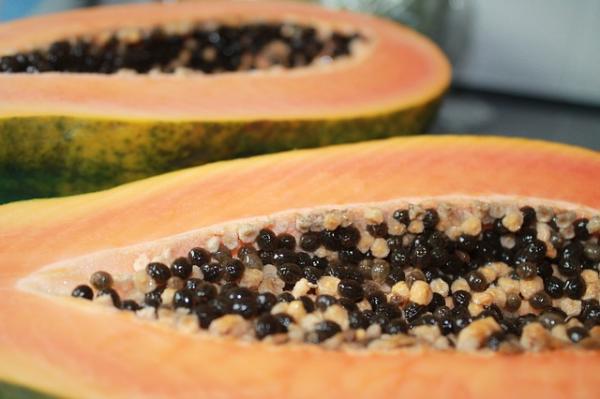 Alimentos para desintoxicar el colon - Los plátanos y la papaya