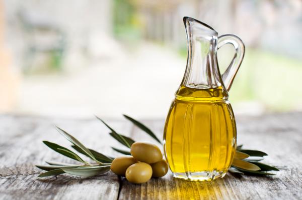 Alimentos que aumentan la testosterona - 13. Aceite de oliva extravirgen