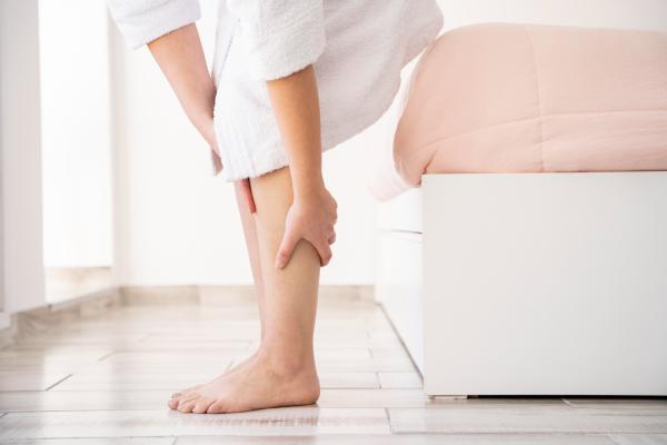 Me pican las piernas pero no tengo nada: ¿Por qué y qué hacer? - Alergias por contacto