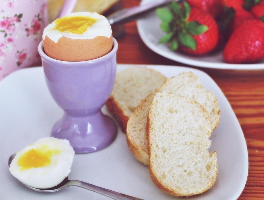 ¿Puedo comer huevos si tengo colesterol alto?