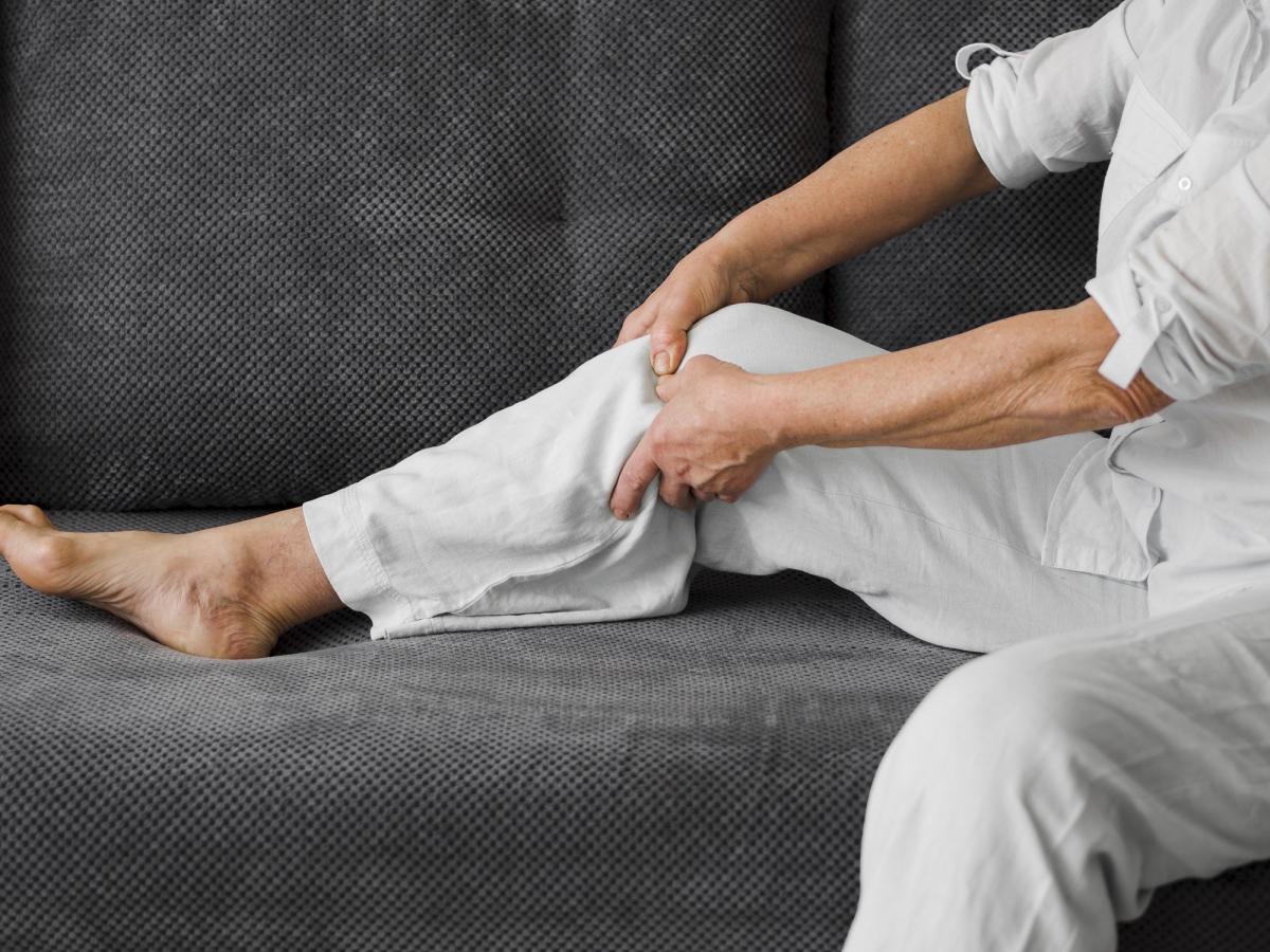 Sensación de corrientes en las piernas: causas y tratamiento