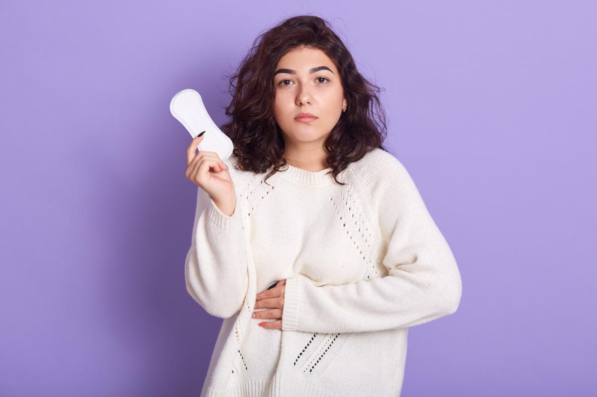 Por qué tengo poca menstruación y negra