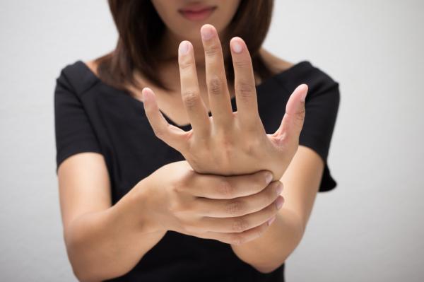 Hiperhidrosis palmar: tratamiento y operación - Hiperhidrosis palmar: causas