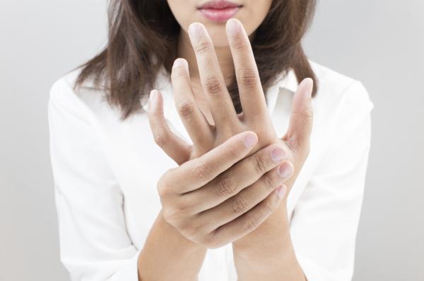 Hiperhidrosis palmar: tratamiento y operación