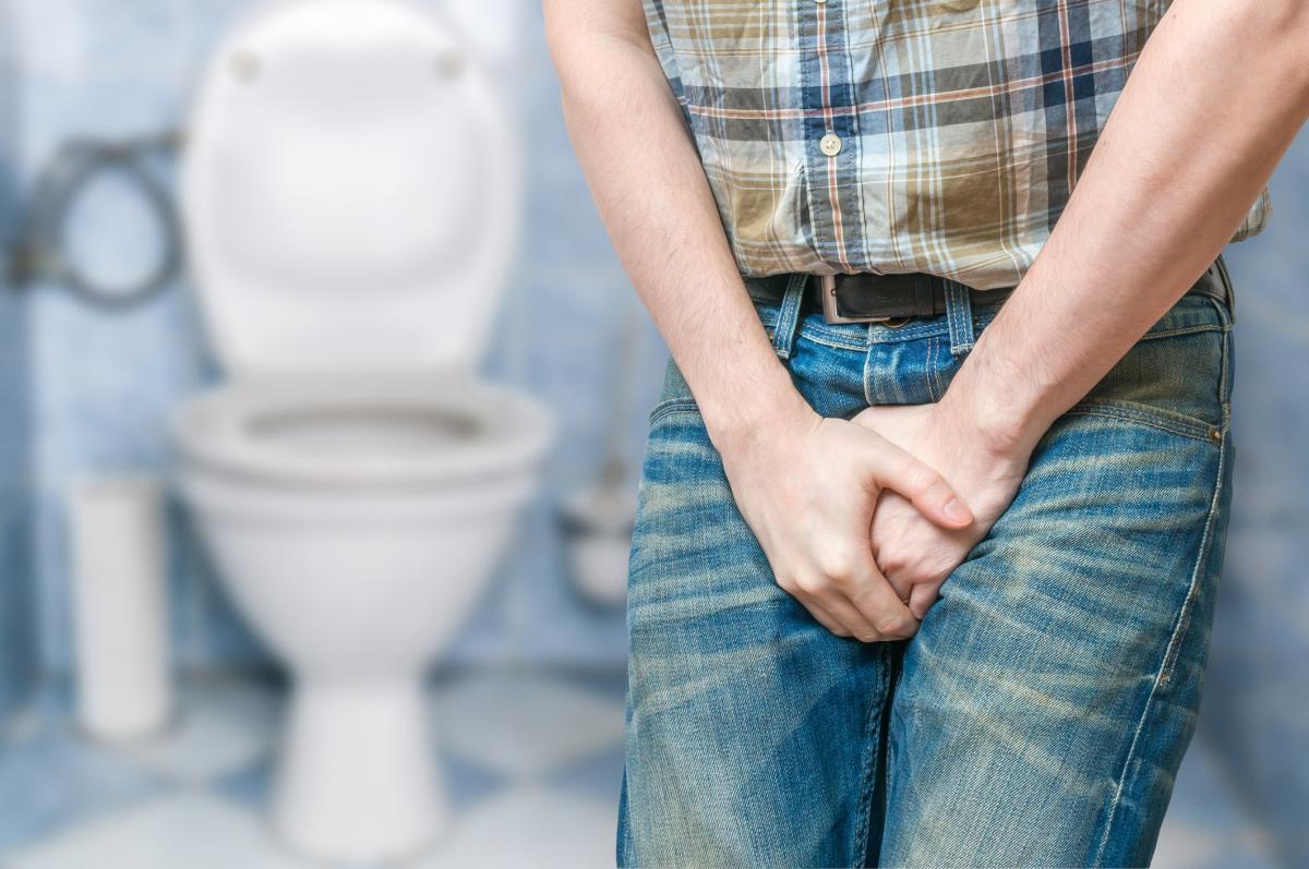 Por qué se orina mucho sin beber agua