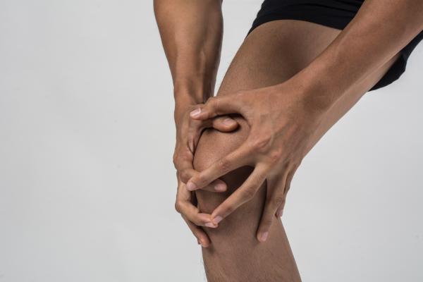 Dolor de piernas al levantarse después de estar sentado: causas y tratamiento - 3. Problemas articulares