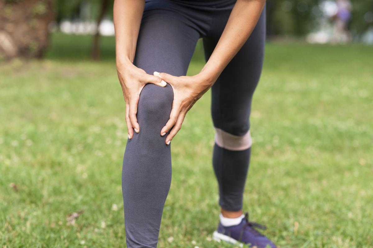 ¿Es bueno andar con tendinitis de rodilla?