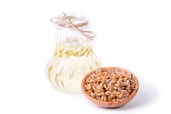 Aceite de germen de trigo para el cabello: propiedades y cómo utilizarlo