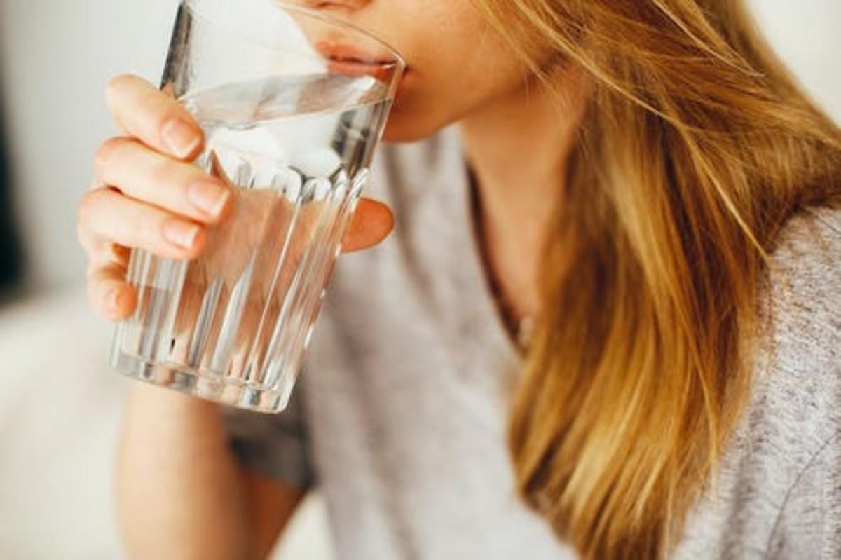 Por qué orino poco si tomo mucha agua